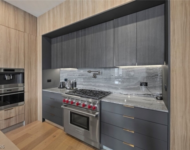8475 Michael Cherry Avenue - Photo Thumbnail 12