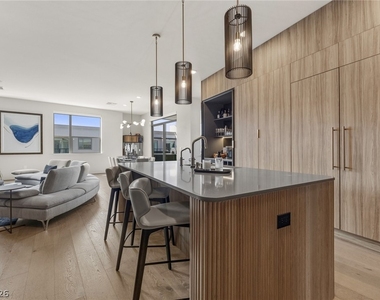 8475 Michael Cherry Avenue - Photo Thumbnail 14