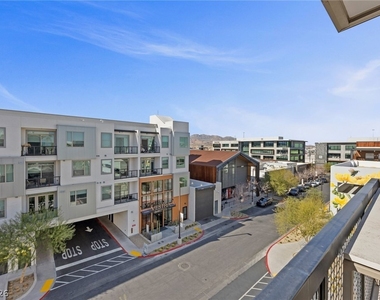 8475 Michael Cherry Avenue - Photo Thumbnail 9