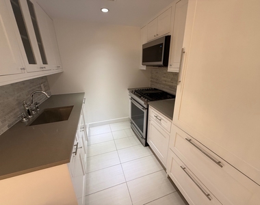 50 West 93rd Street - Photo Thumbnail 4
