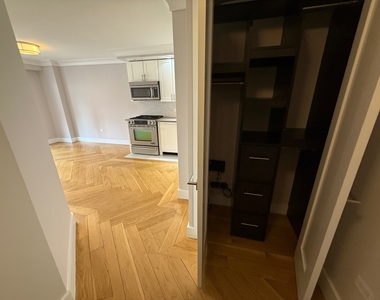 50 West 93rd Street - Photo Thumbnail 11