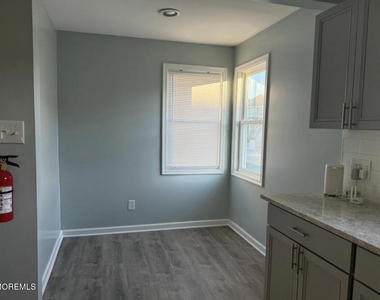 40 Bay Shore Drive - Photo Thumbnail 3