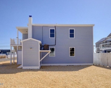40 Bay Shore Drive - Photo Thumbnail 7