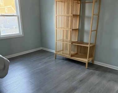 40 Bay Shore Drive - Photo Thumbnail 4