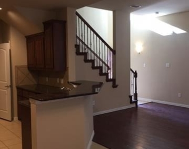 243 Sherburne Street - Photo Thumbnail 2