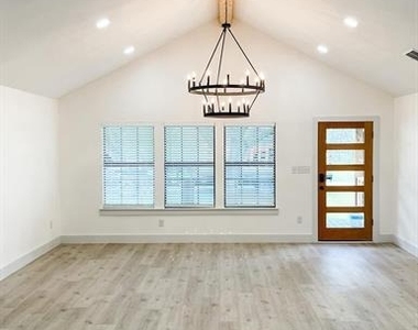 3211 N Central - Photo Thumbnail 2