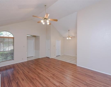 1902 Lee Drive - Photo Thumbnail 5