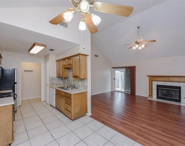 1902 Lee Drive - Photo Thumbnail 7