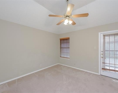 1902 Lee Drive - Photo Thumbnail 12