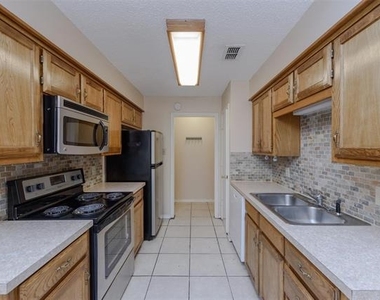 1902 Lee Drive - Photo Thumbnail 8
