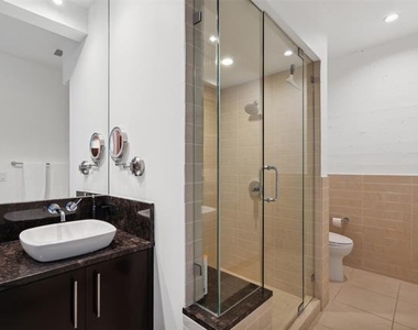 2600 W 7th Street - Photo Thumbnail 11