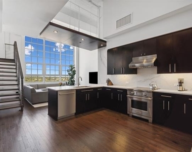 2600 W 7th Street - Photo Thumbnail 2