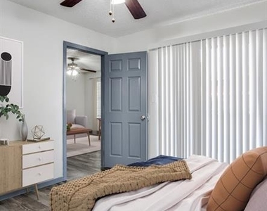 601 Bellaire Drive - Photo Thumbnail 6