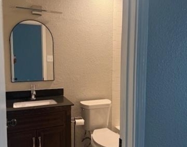 5620 Live Oak Street - Photo Thumbnail 3