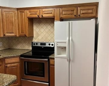 640 Harbor Drive - Photo Thumbnail 7