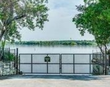 640 Harbor Drive - Photo Thumbnail 33