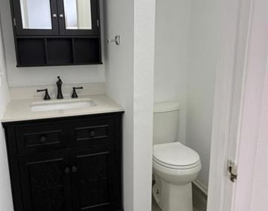640 Harbor Drive - Photo Thumbnail 24