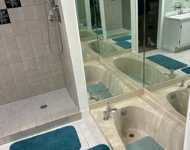 19112 W Lake Drive - Photo Thumbnail 21