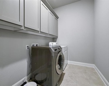 1716 Wimberley Drive - Photo Thumbnail 11