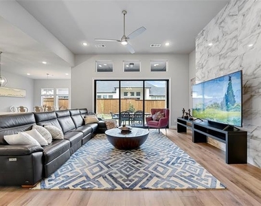 1716 Wimberley Drive - Photo Thumbnail 7