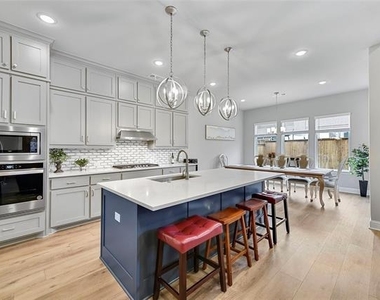 1716 Wimberley Drive - Photo Thumbnail 9