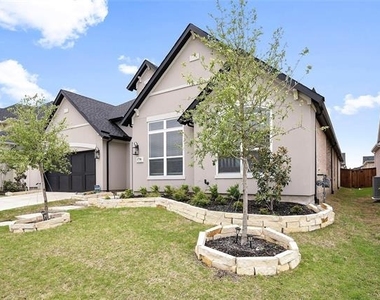 1716 Wimberley Drive - Photo Thumbnail 5
