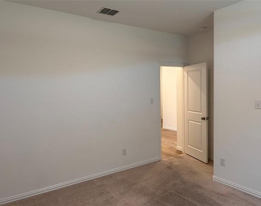 3204 Goose - Photo Thumbnail 10
