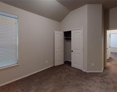 305 Orbit Drive - Photo Thumbnail 11