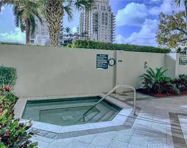 401 Sw 4th Avenue - Photo Thumbnail 16