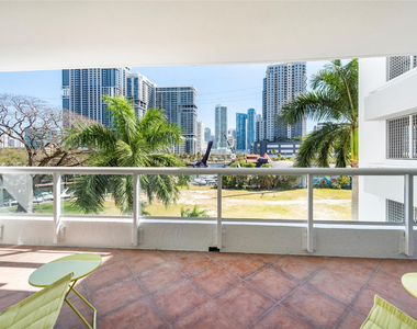 401 Sw 4th Avenue - Photo Thumbnail 14