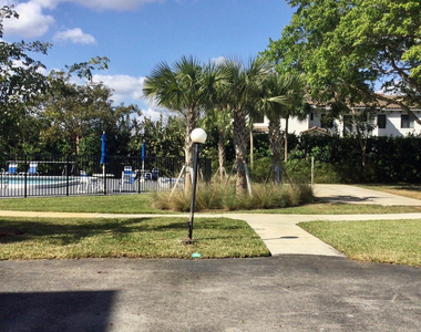 9233 Sw 8th Street - Photo Thumbnail 13