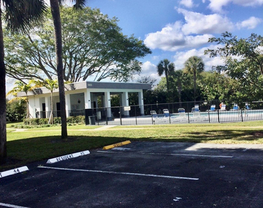 9233 Sw 8th Street - Photo Thumbnail 12