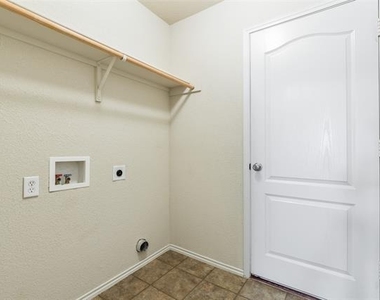 3917 Mantis Street - Photo Thumbnail 18