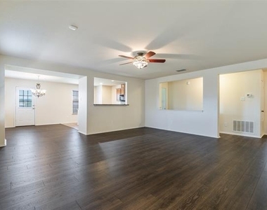 3917 Mantis Street - Photo Thumbnail 5