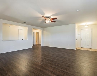 3917 Mantis Street - Photo Thumbnail 7