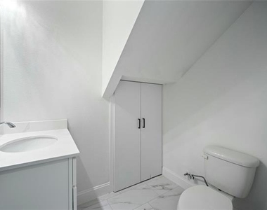 6238 Dewitt Street - Photo Thumbnail 6