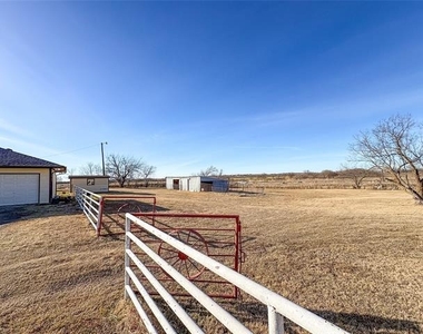 416 N Arizona Street - Photo Thumbnail 1
