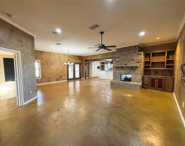 416 N Arizona Street - Photo Thumbnail 8