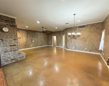 416 N Arizona Street - Photo Thumbnail 7