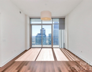 215 Pine Street N - Photo Thumbnail 16