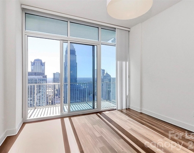 215 Pine Street N - Photo Thumbnail 27