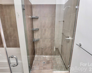 215 Pine Street N - Photo Thumbnail 25