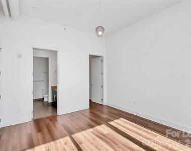 215 Pine Street N - Photo Thumbnail 21