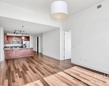 215 Pine Street N - Photo Thumbnail 17