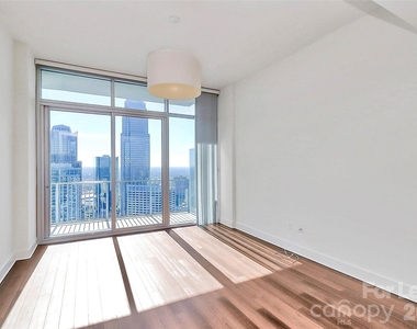 215 Pine Street N - Photo Thumbnail 15