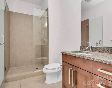 215 Pine Street N - Photo Thumbnail 7
