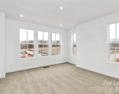 7009 Westrow Avenue - Photo Thumbnail 10