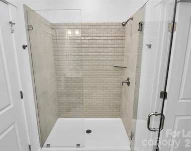 7009 Westrow Avenue - Photo Thumbnail 14
