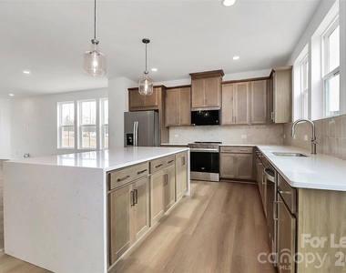 7009 Westrow Avenue - Photo Thumbnail 4