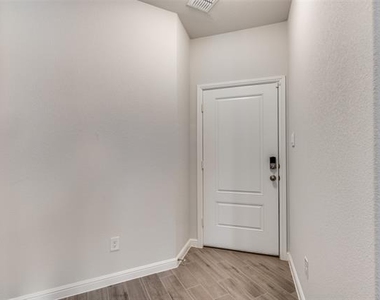 9628 Austin Hollow Road - Photo Thumbnail 4